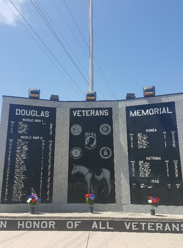 Douglas Visitor Center景点图片