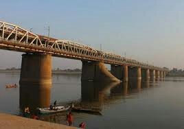 Old Naini Bridge-阿拉哈巴德必去景点
