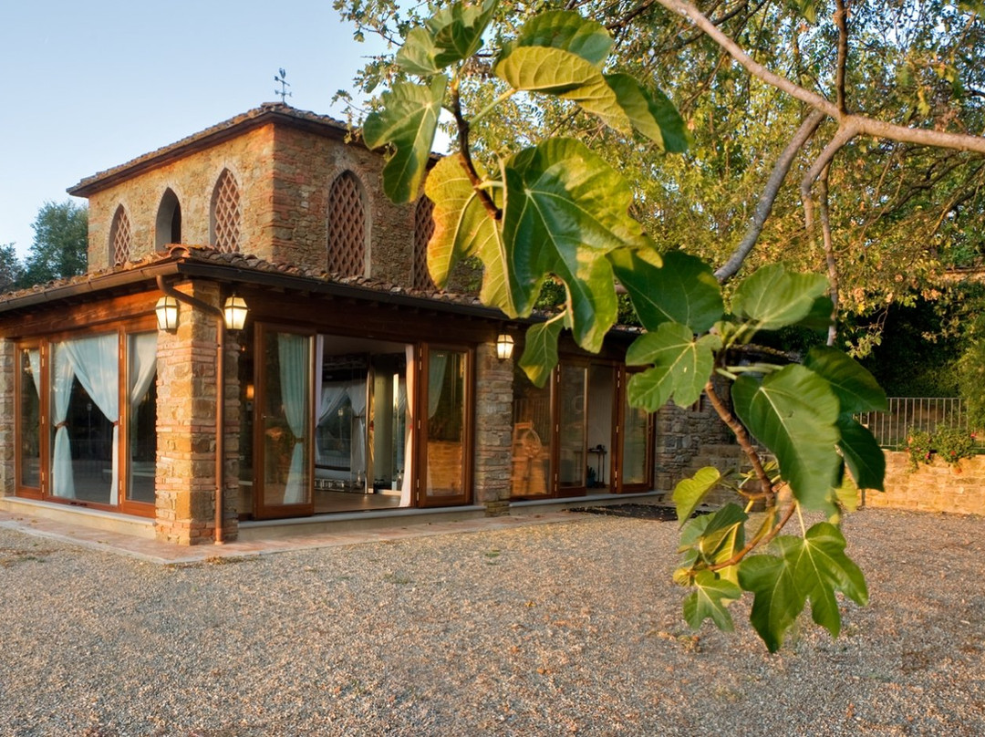 Viciomaggio旅游景点-Cirque du Physique Studio Yoga e Pilates