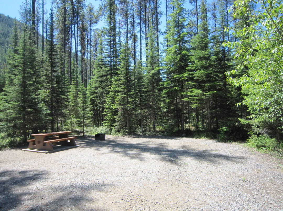 Jewel Lake Provincial Park景点图片