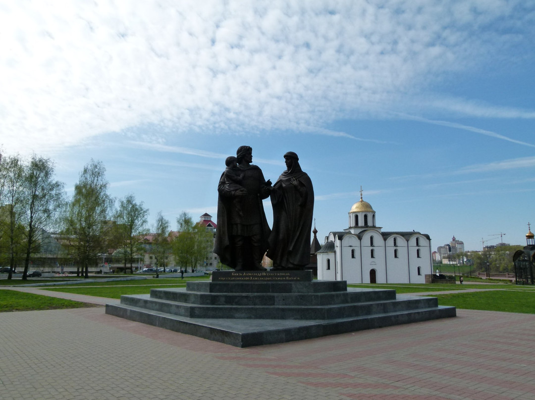 Monument to Alexander Nevsky景点图片