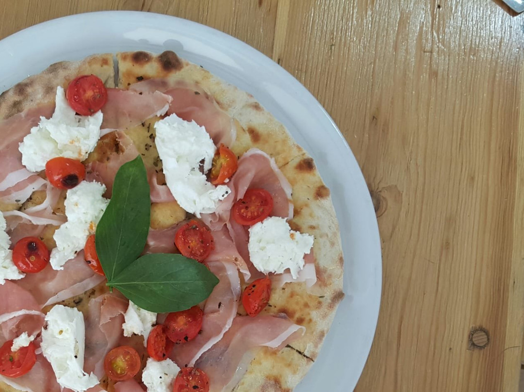 La Lepre Pizzeria
