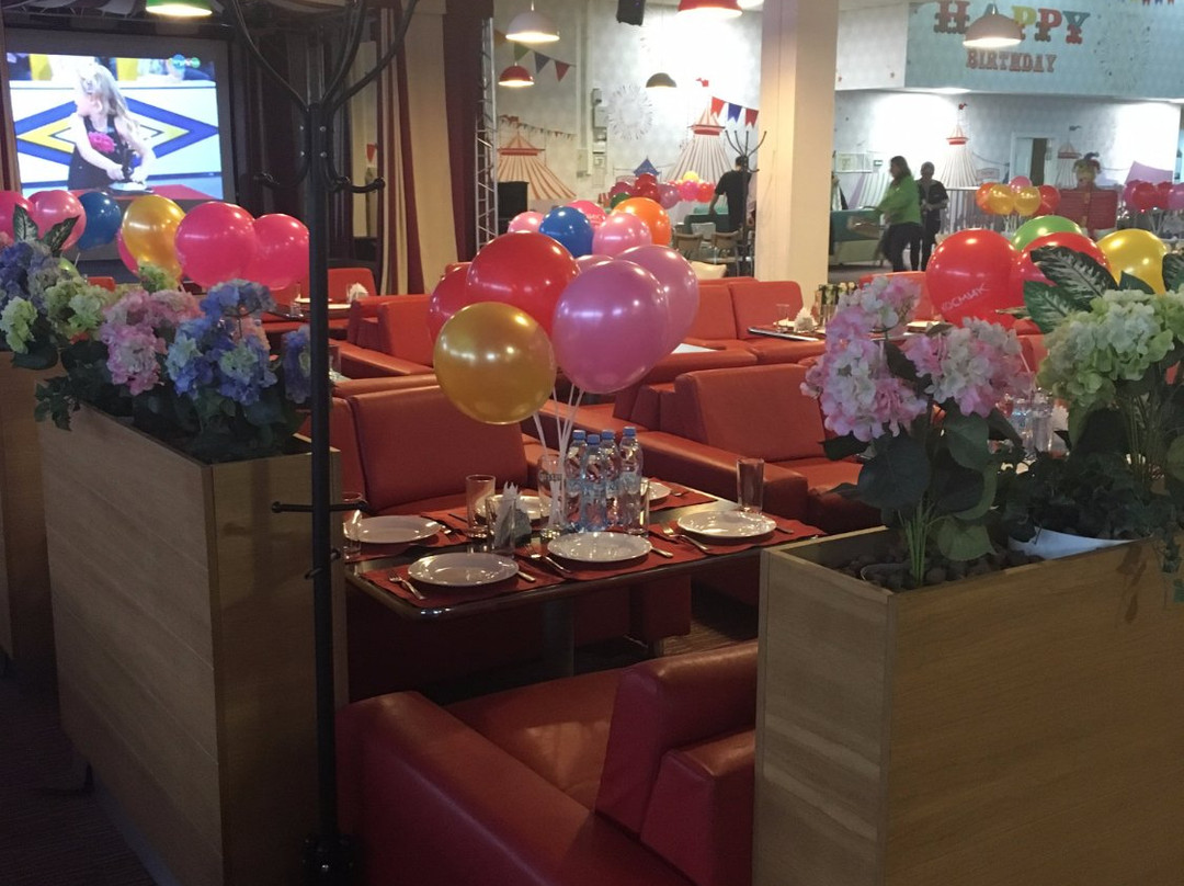 Zarechye餐馆和美食-Cosmic