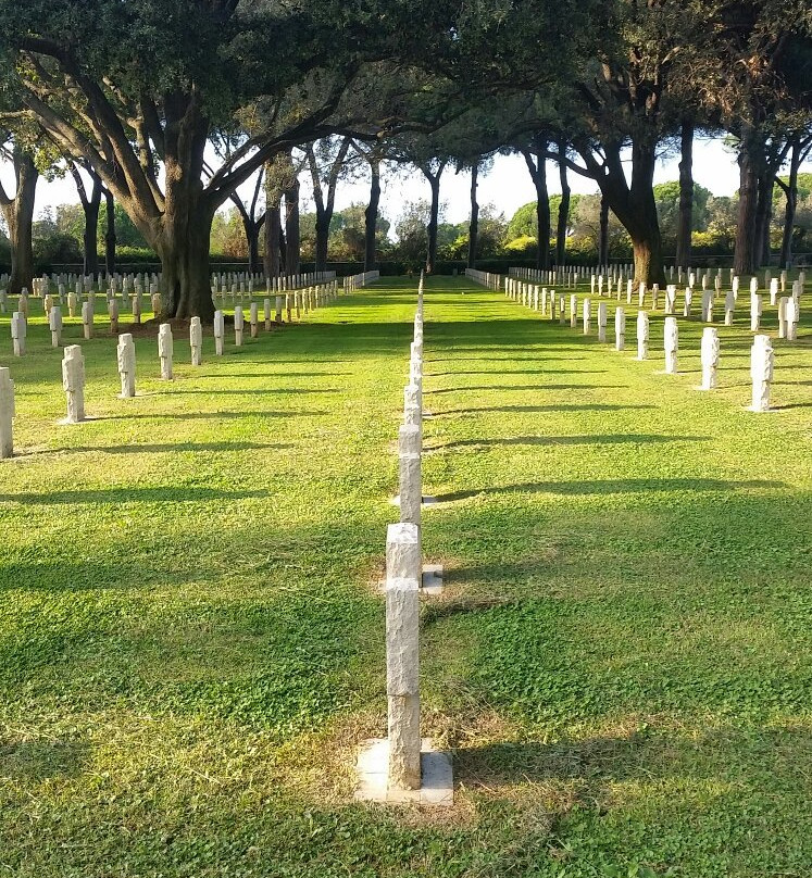 Cimitero Militare Germanico-波梅齐亚必去景点