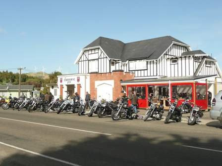 The Ashhurst Inn主图