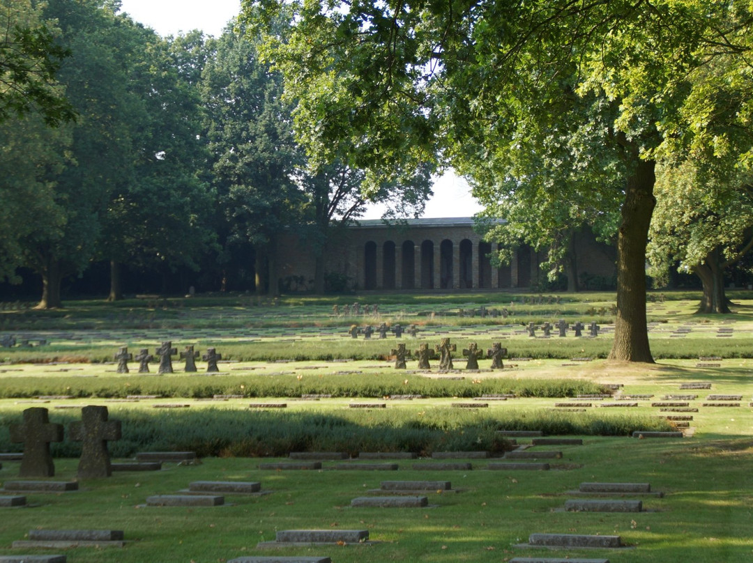 Deutscher Soldatenfriedhof  Hooglede景点图片