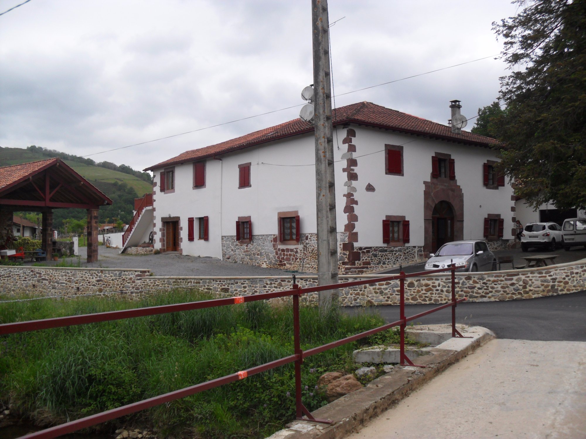 Maison Zubiatia-官方