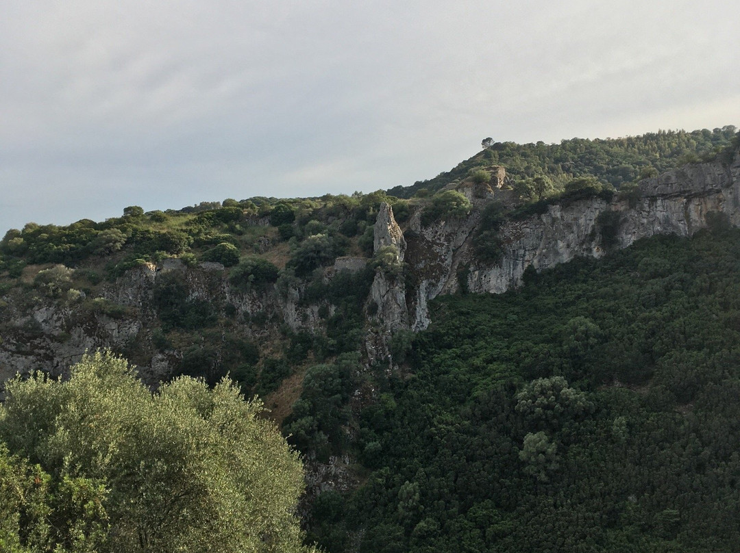 Castello di Medusa-奥里斯塔诺省必去景点
