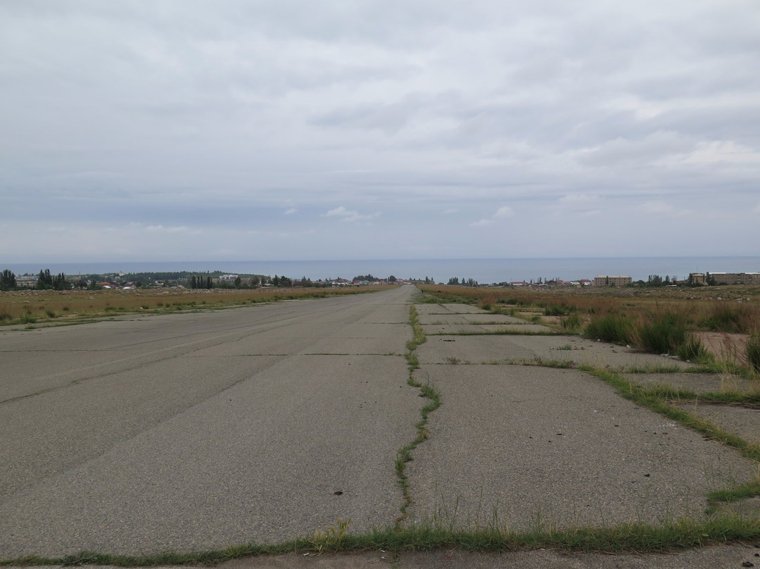 Abandoned Runway-乔尔蓬阿塔必去景点