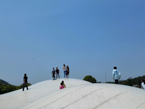 上海月湖雕塑公园-上海市必去景点