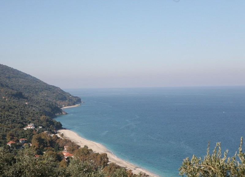 Parisaina Beach-Chorefto必去景点