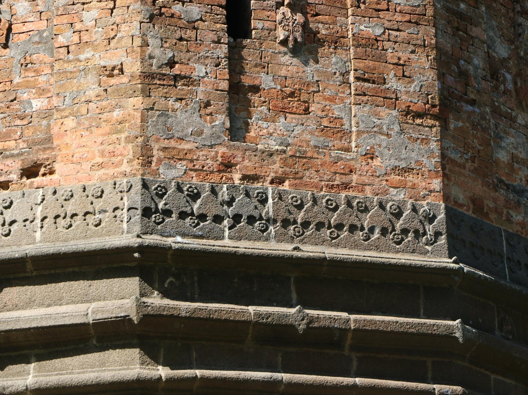 Firoz Minar Tomb景点图片