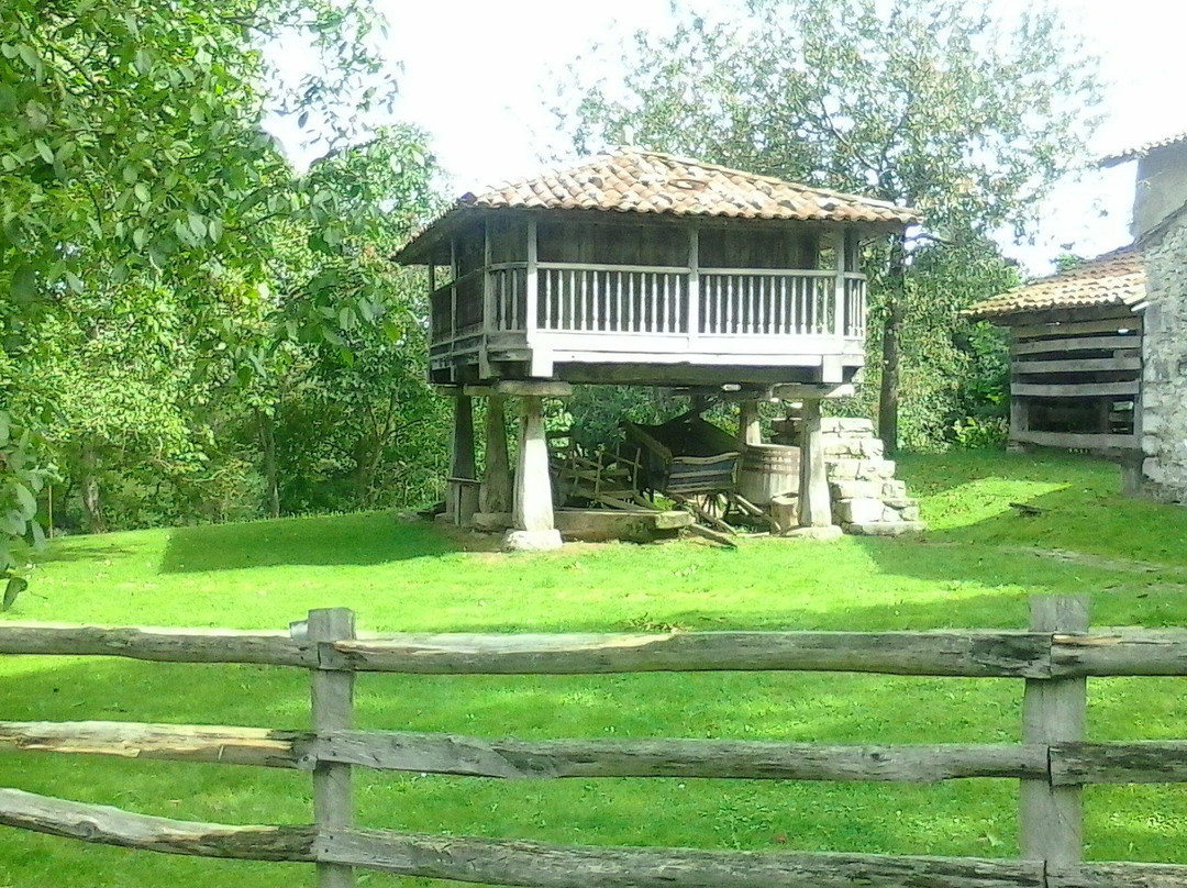 Museo Etnográfico del Oriente Asturias-Porrua必去景点