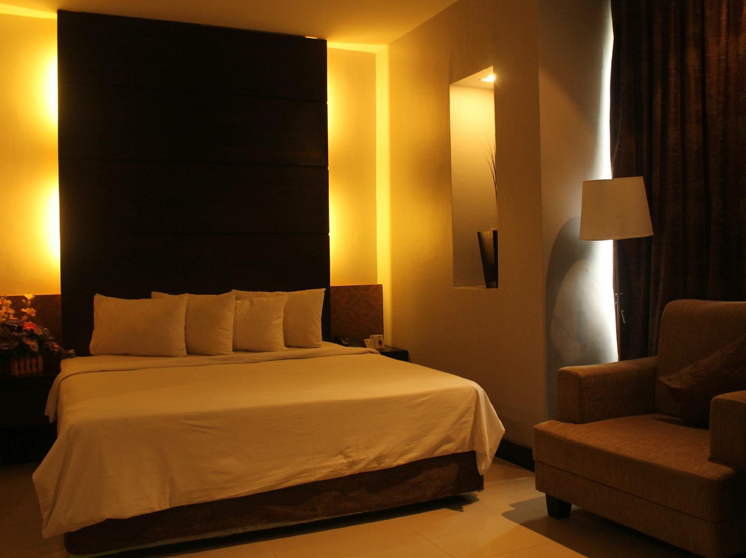 苏里亚酒店主图