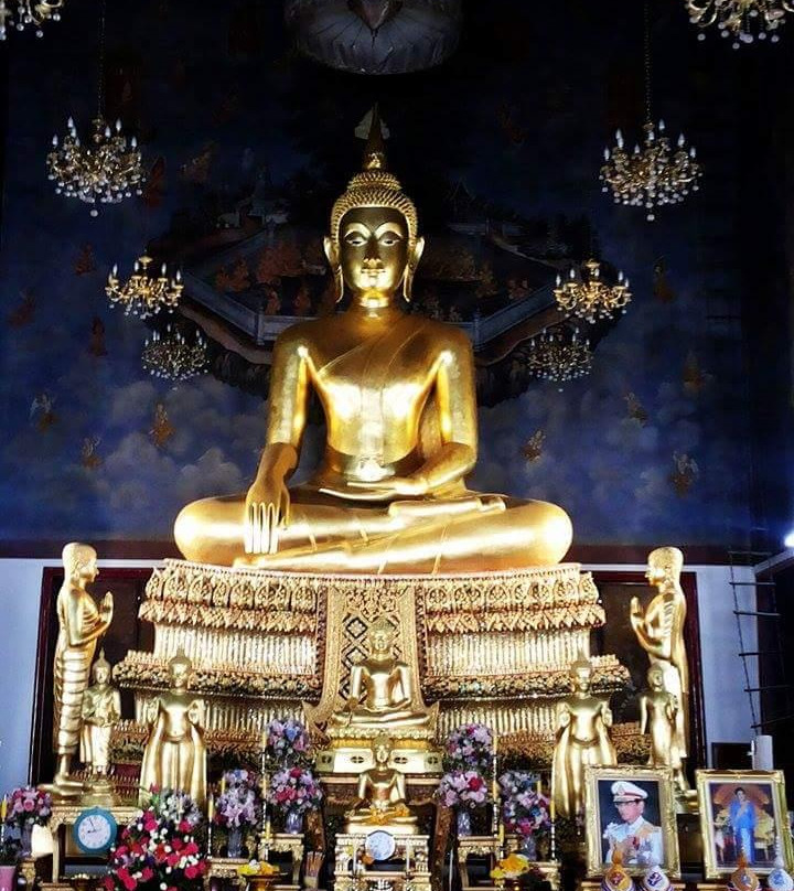 Wat Chaloem Phra Kiat-暖武里必去景点