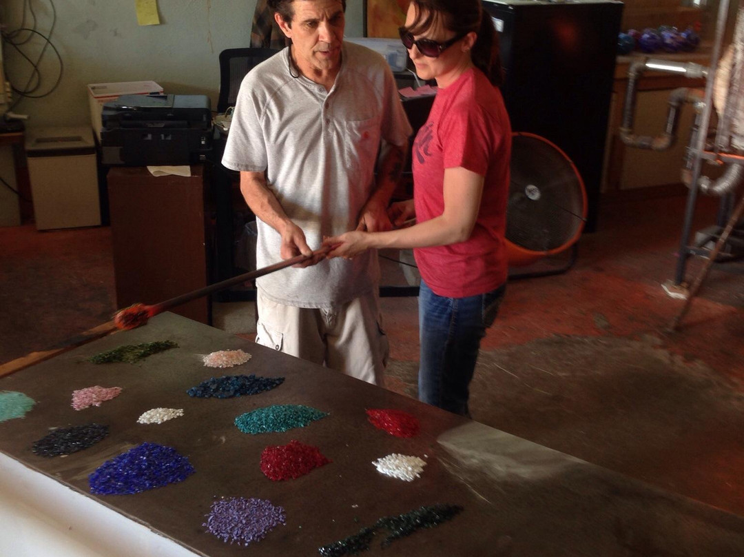 Ring of Fire Glassworks-Rockaway Beach必去景点