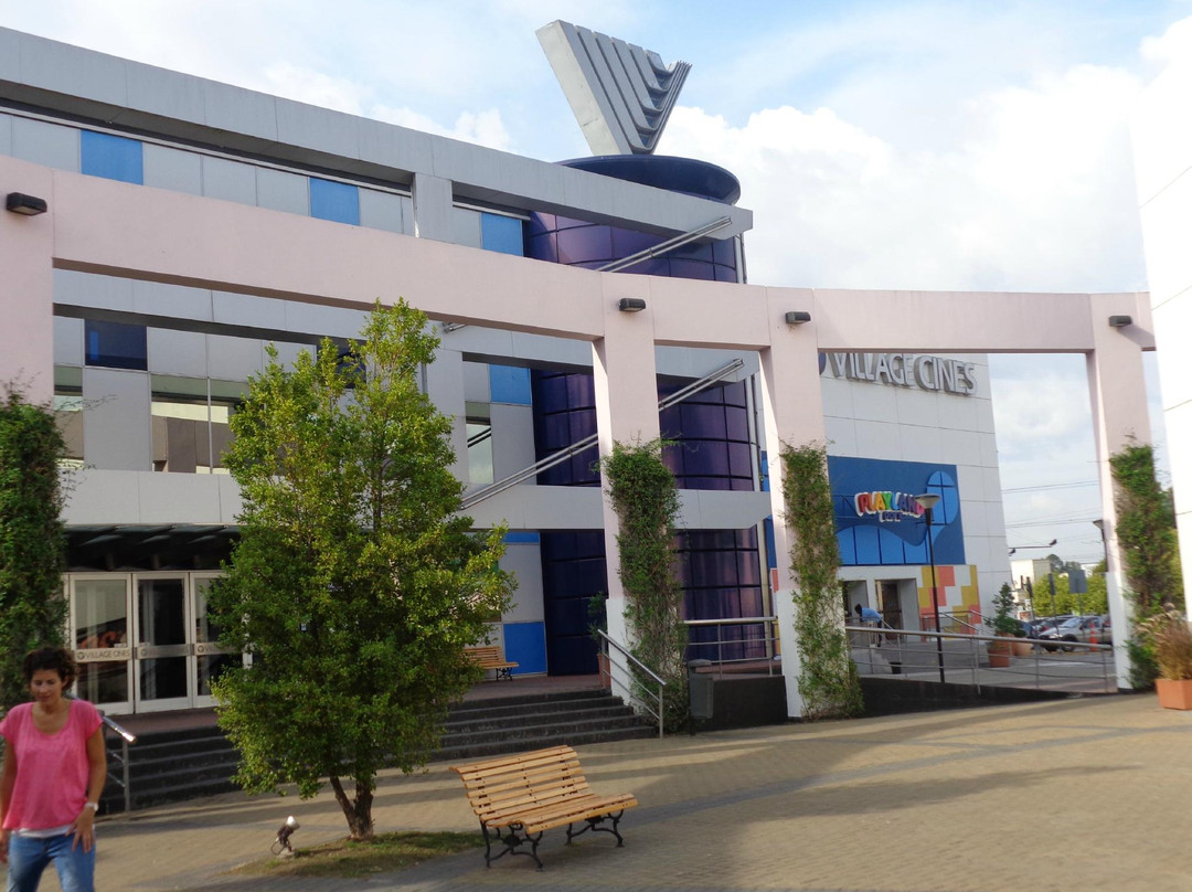 village cines pilar-Pilar必去景点