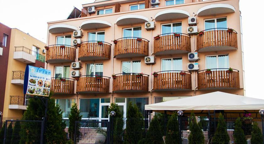 Ivian Family Hotel
