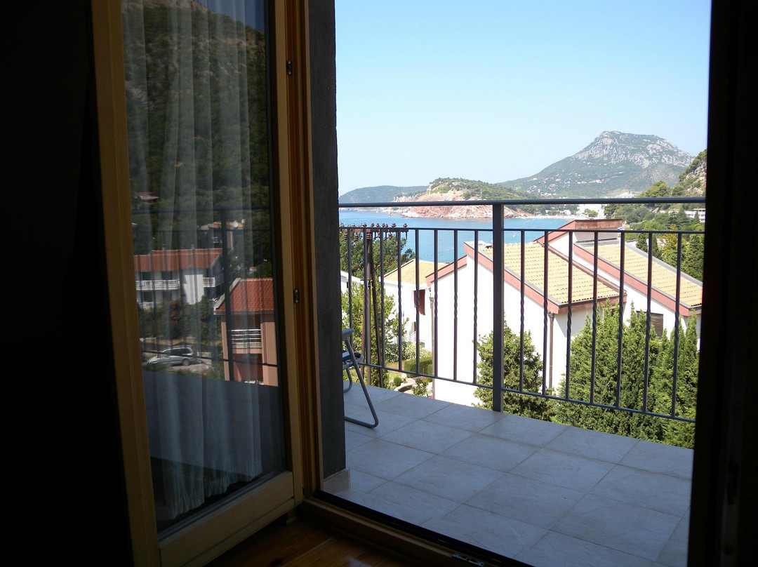 Apartments Markovic Sutomore