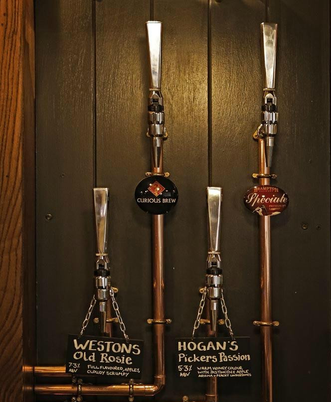 The Rose and Crown Brampton-切斯特菲尔德必去景点