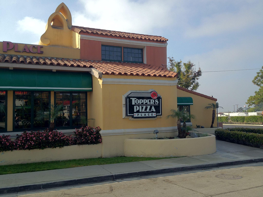 Toppers Pizza Place
