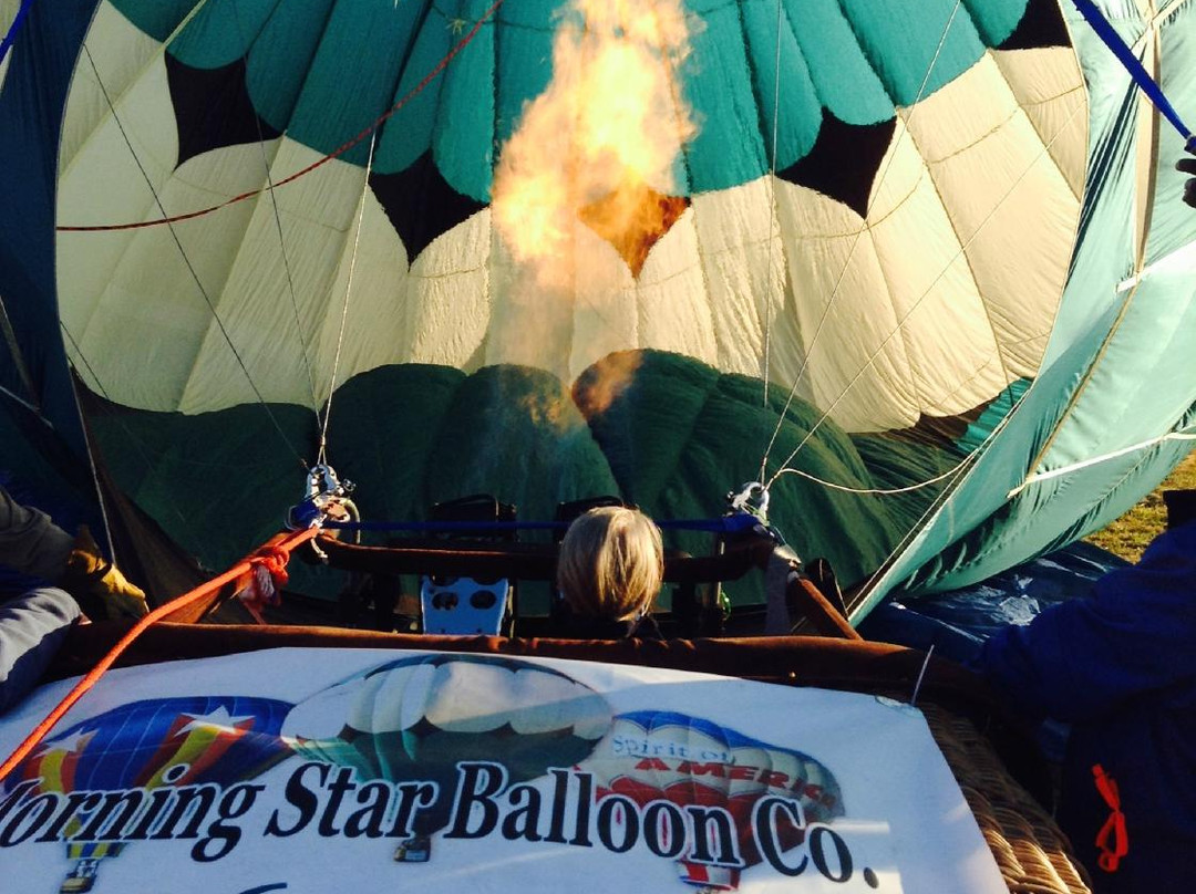 Morning Star Balloon Co.-塞奎姆必去景点