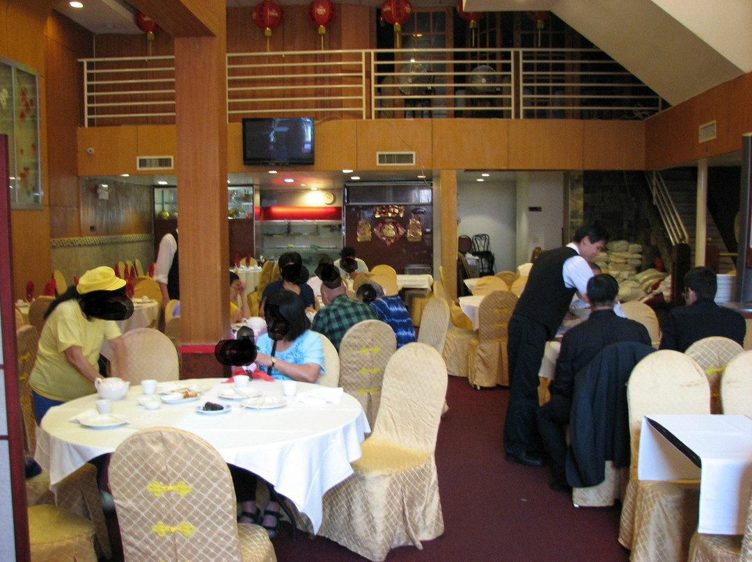 New Broadway Seafood Restaurant