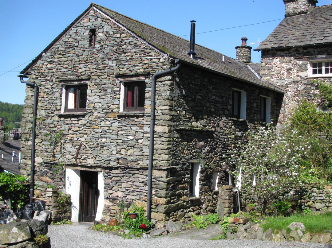 How Head Barn