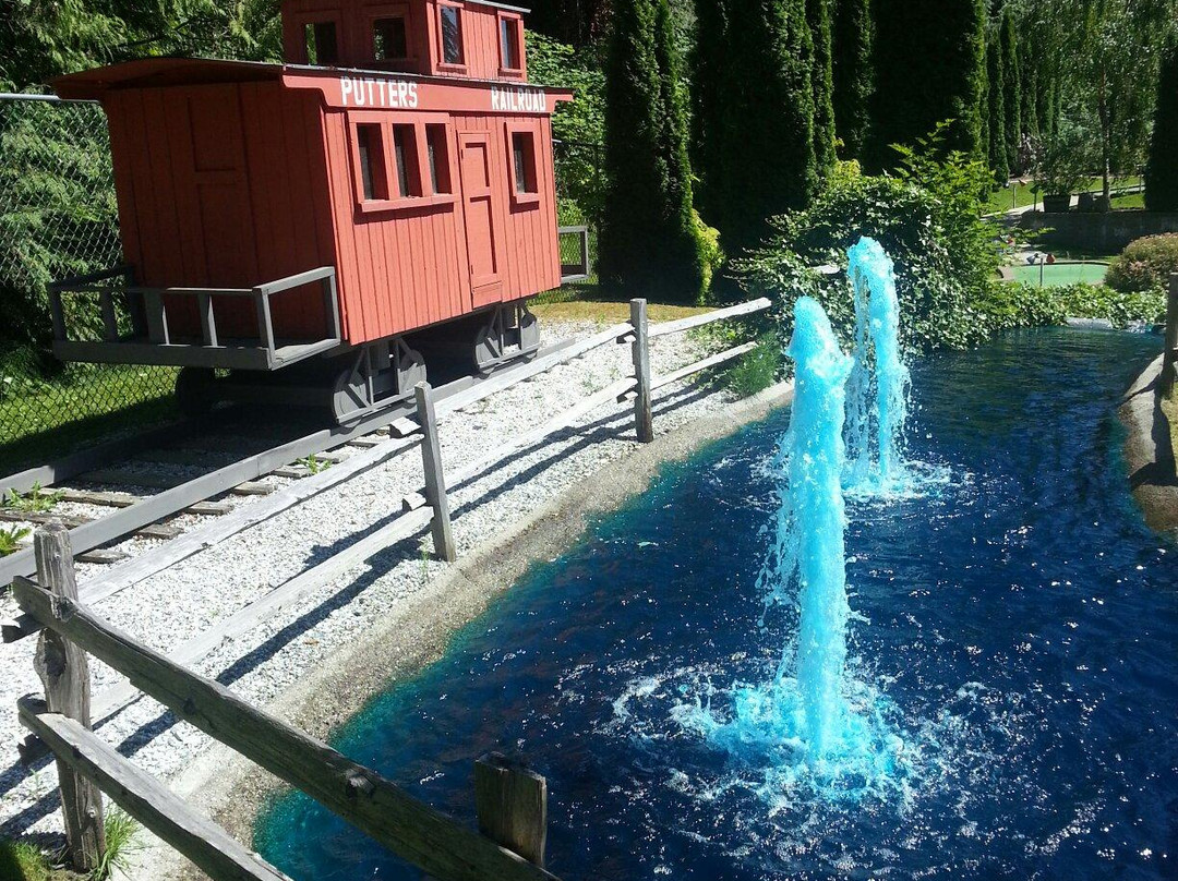 Putter's Mini Golf-鲍威尔里弗必去景点