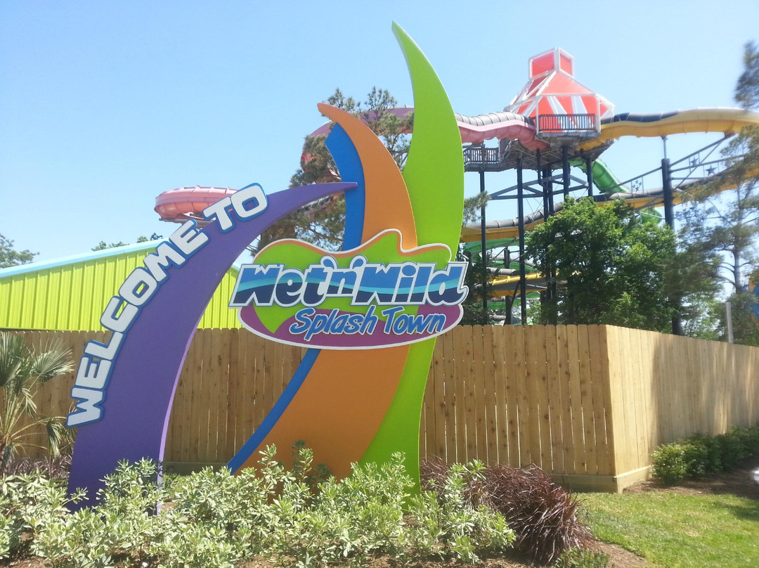 Six Flags Hurricane Harbor Splashtown-斯普林必去景点