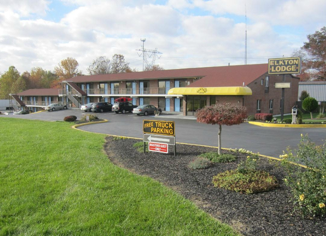 Elkton Lodge主图