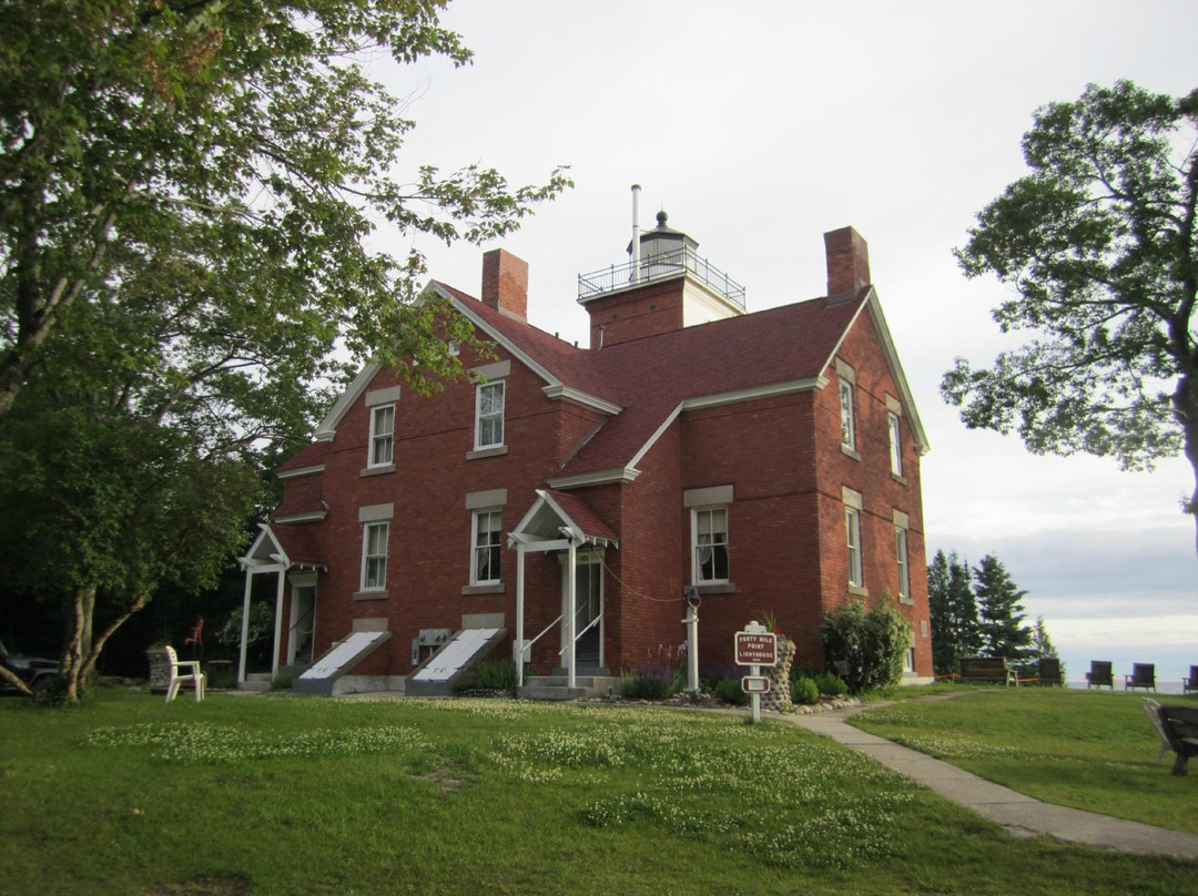 40 Mile Point Lighthouse景点图片