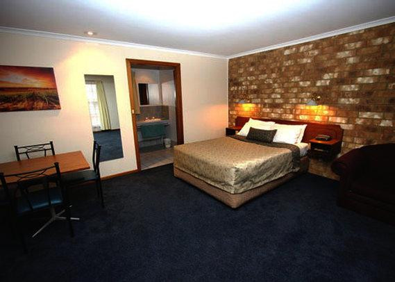 Clare Central Motel主图