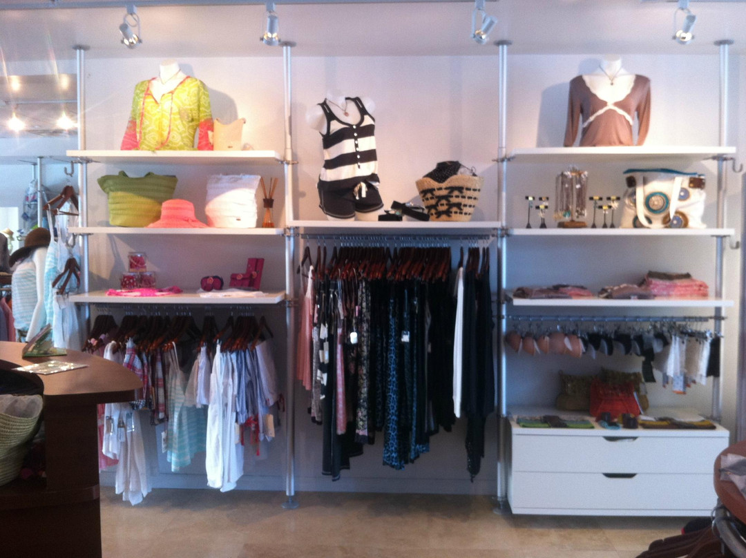 Funky Monkey Lifestyle Wear-大开曼岛必去景点