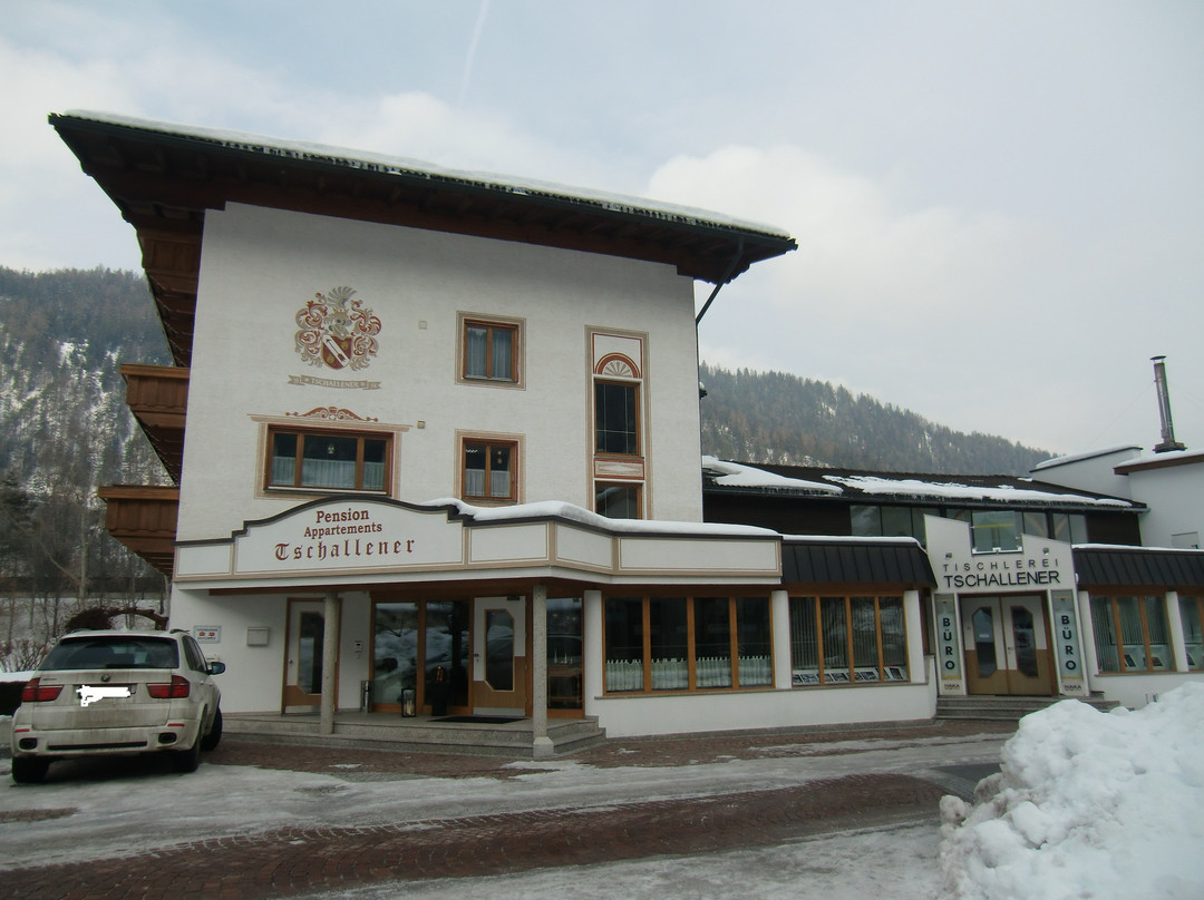 Ried im Oberinntal酒店住宿-Chalet Tschallener Pension