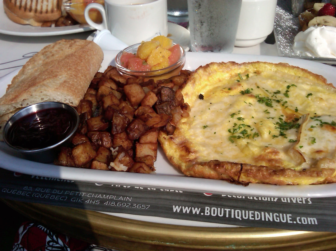 Cochon Dingue Champlain