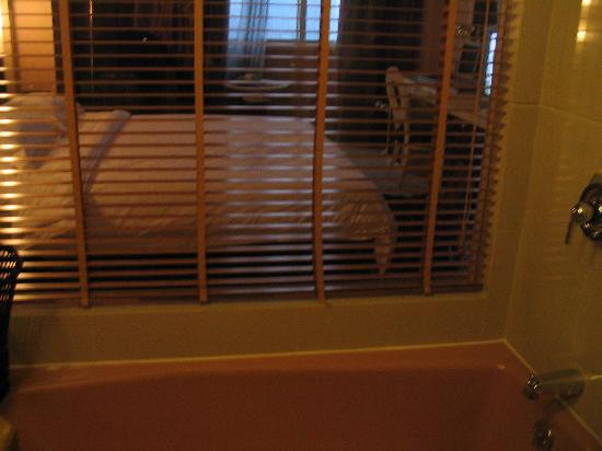 王朝大酒店主图