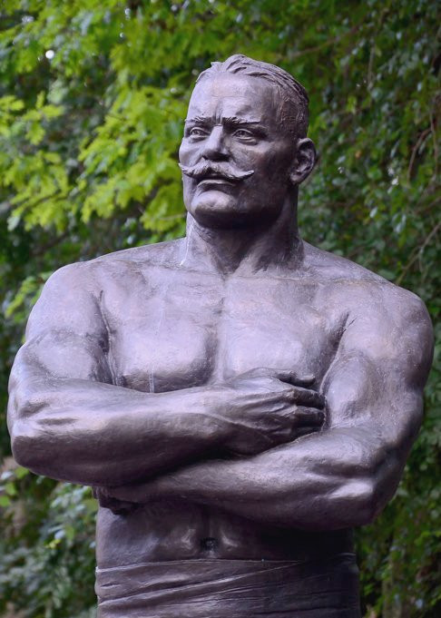 Monument to Ivan Poddubny-Yeysk必去景点