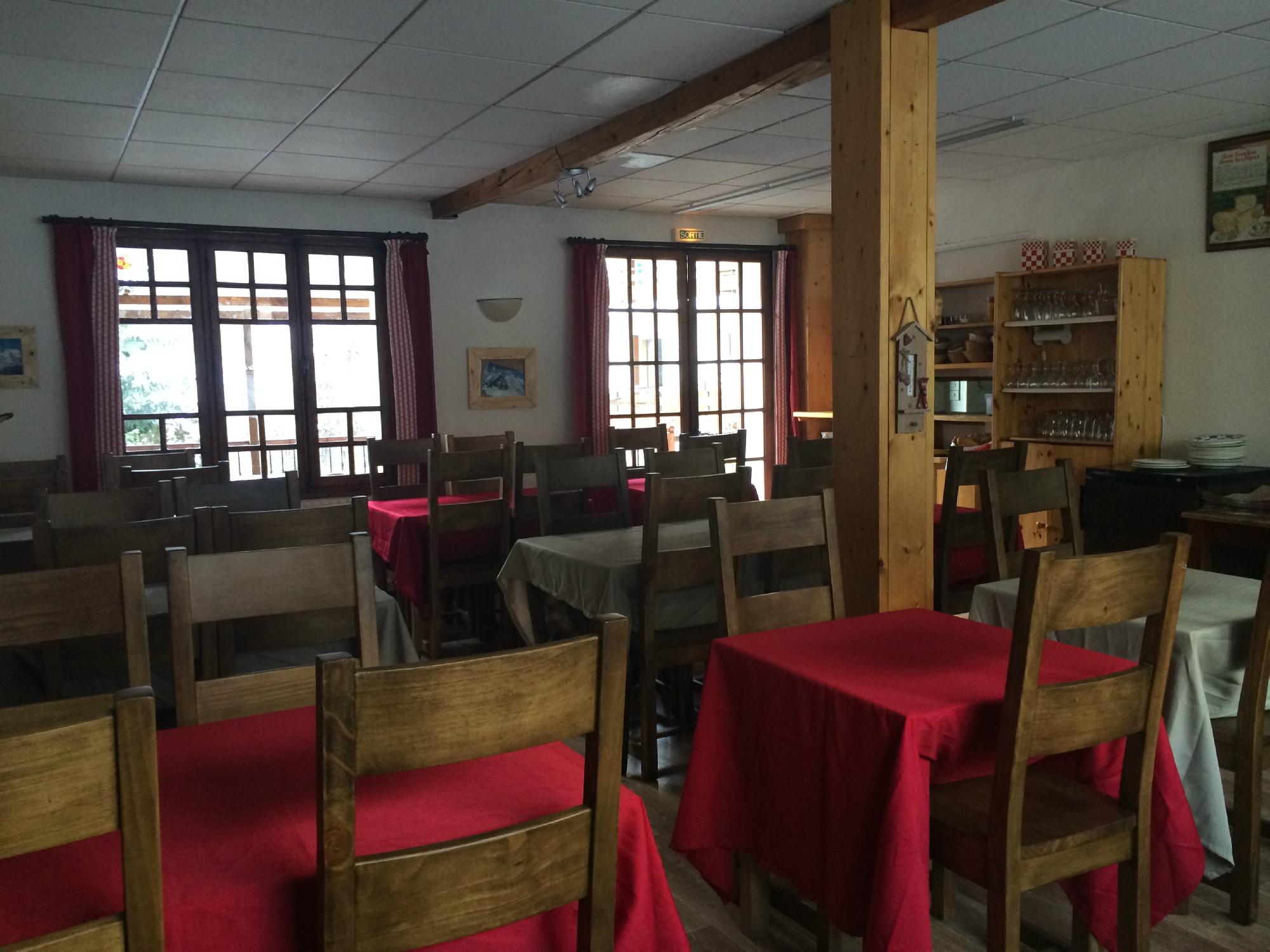 佩尔瓦瑞莱斯酒店-餐饮