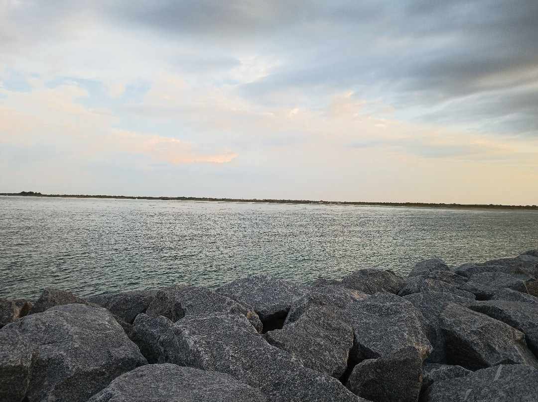 Ponce Inlet Jetty景点图片