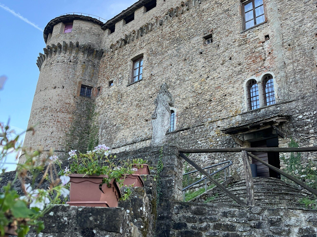 Compiano Castle景点图片