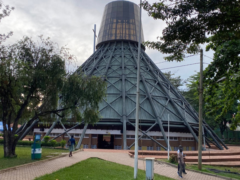 Adventures With Locals-坎帕拉必去景点