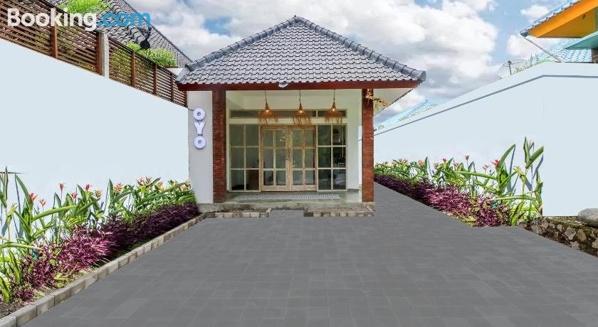 OYO 2896 Uma Menuh Guest House