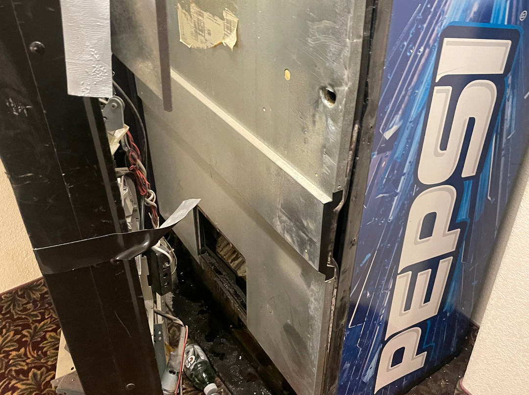 Foxwood Inn & Suites主图