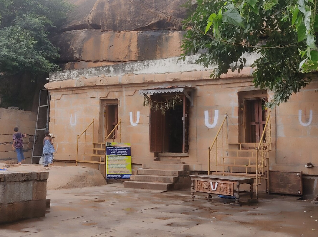 Malayadipatti Perumal Temple景点图片