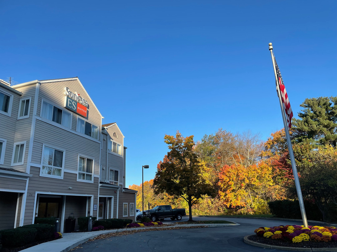 Avia Residences On Research主图