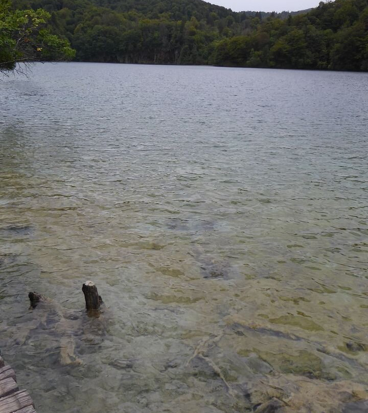 Galovac Lake景点图片