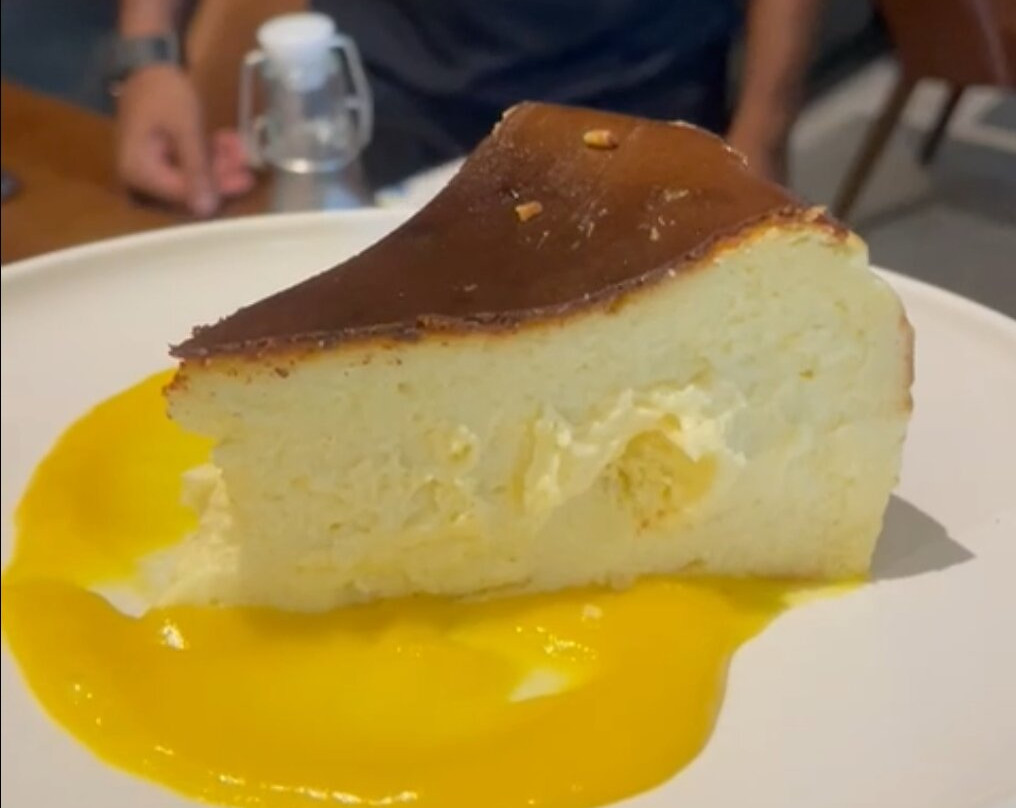 Reuben's Restaurant & Bar