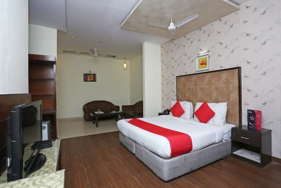 OYO 8576 Hotel Jiwan Plaza主图