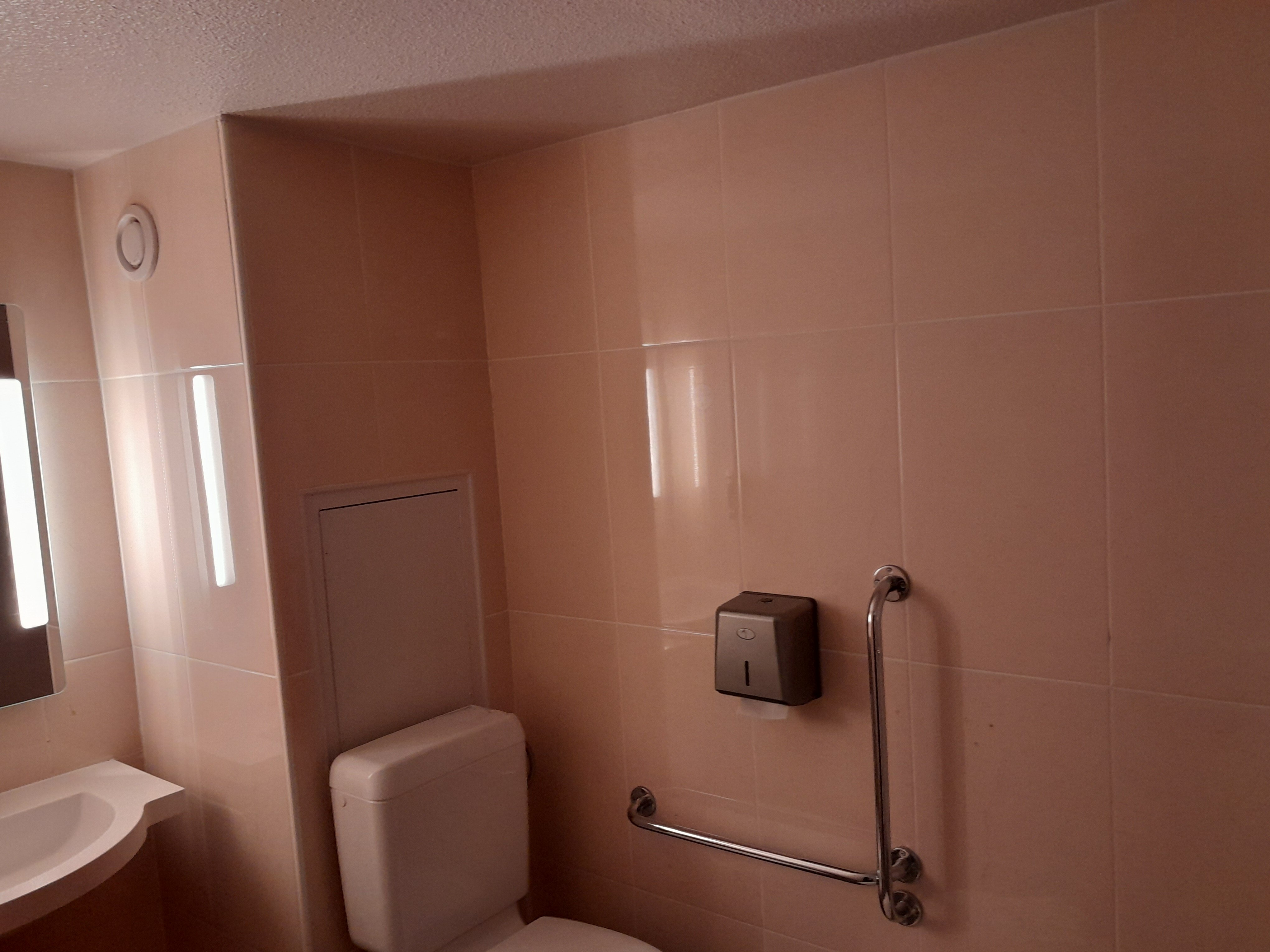 B&B HOTEL Caen Sud-浴室